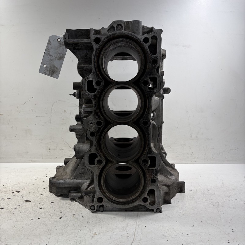 99-01 Honda CR-V B20Z2 Engine Block 11000-P3F-810 OEM