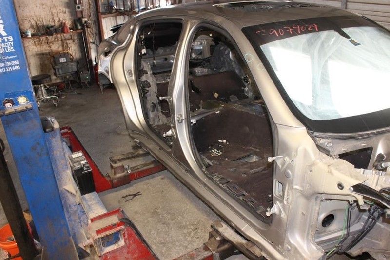 10-16 PANAMERA Turbo AWD Passenger Right Side Rocker and Post Cut