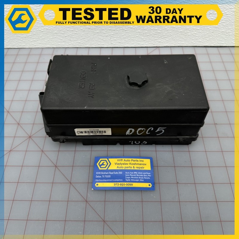 00-02 Chevy Corvette C5 UNDER HOOD ENGINE BAY RIGHT FUSE BOX OEM 10443149