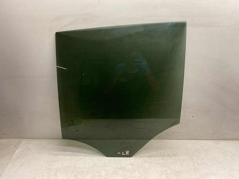 2016-2019 BMW X1 LEFT REAR DOOR WINDOW GLASS (MOVING PORTION) OEM