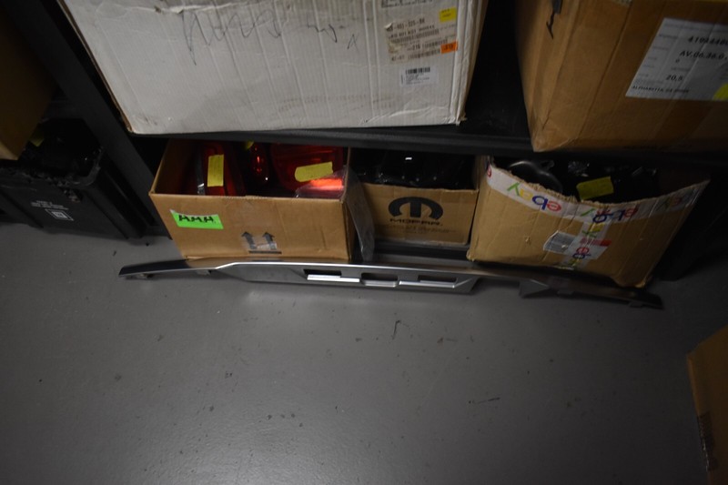2012-2015 RANGE ROVER EVOQUE LIFTGATE GARNISH FACTORY OEM