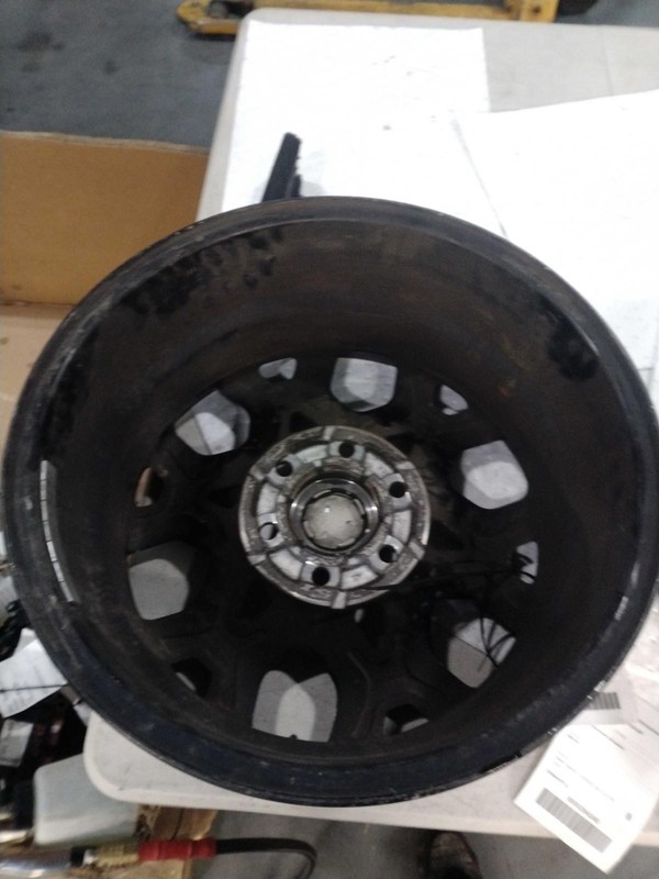Used Wheel fits: 2016 Ford F150 PICKUP 17x7-1/2 aluminum 6 spoke Grade B