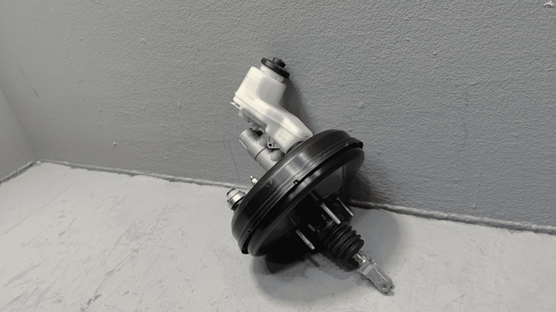 TOYOTA CAMRY BRAKE MASTER CYLINDER & BOOSTER & RESERVOIR OEM 2018-2024