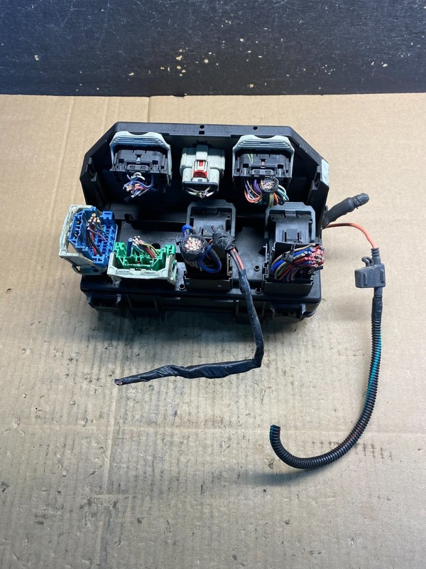 2011 2014 Dodge Durango Grand CherokeeFusebox Fuse Box Relay Module AA7756DG