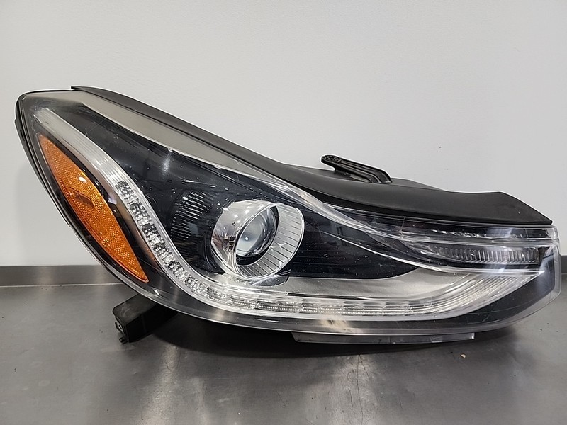 2017 - 2021 Chevrolet Trax Right Passenger Headlight Halogen LED 42679383 OEM RH