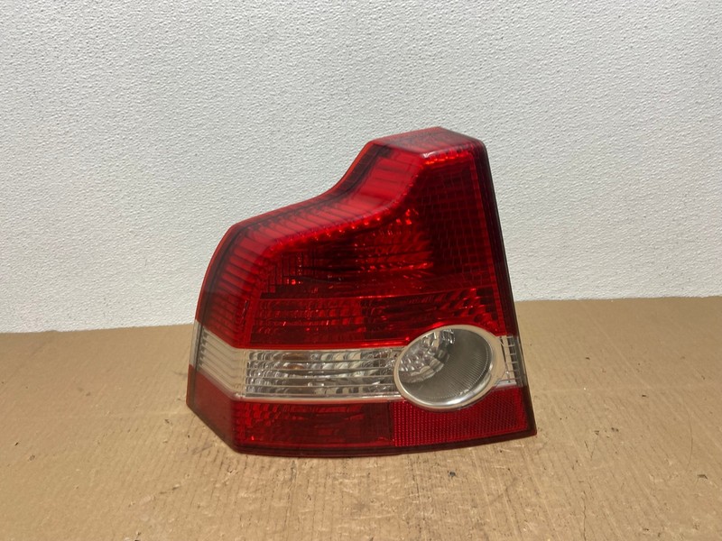 2004 to 2007 Volvo S40 Left Driver LH Side Tail Light OEM AB8403 LK