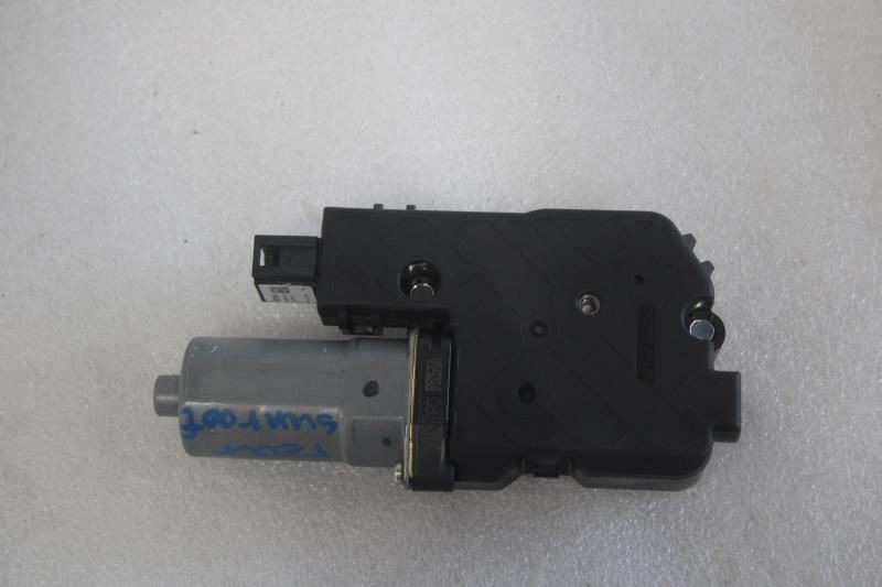 2020 2021 CADILLAC CT5 REAR SUNROOF MOTOR