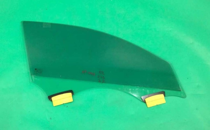 13 14 15 16 17 18 ATS PASSENGER RIGHT FRONT WINDOW DOOR GLASS OEM 3666-56