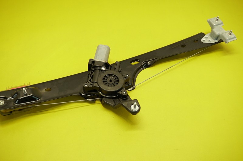 π
2018-2024 Chevrolet GM OEM REAR PASSENGER SIDE DOOR WINDOW REGULATOR 84476220