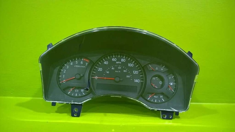 05 TITAN SE LE SPEEDOMETER CLUSTER W/TOW FLOOR SHIFT 265K MILES OEM 3324-1