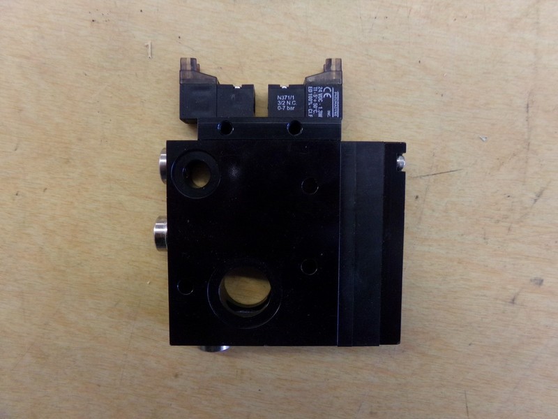Pneumadyne N371/1 24V DC QTY:2 w/ Bracket *FREE SHIPPING*