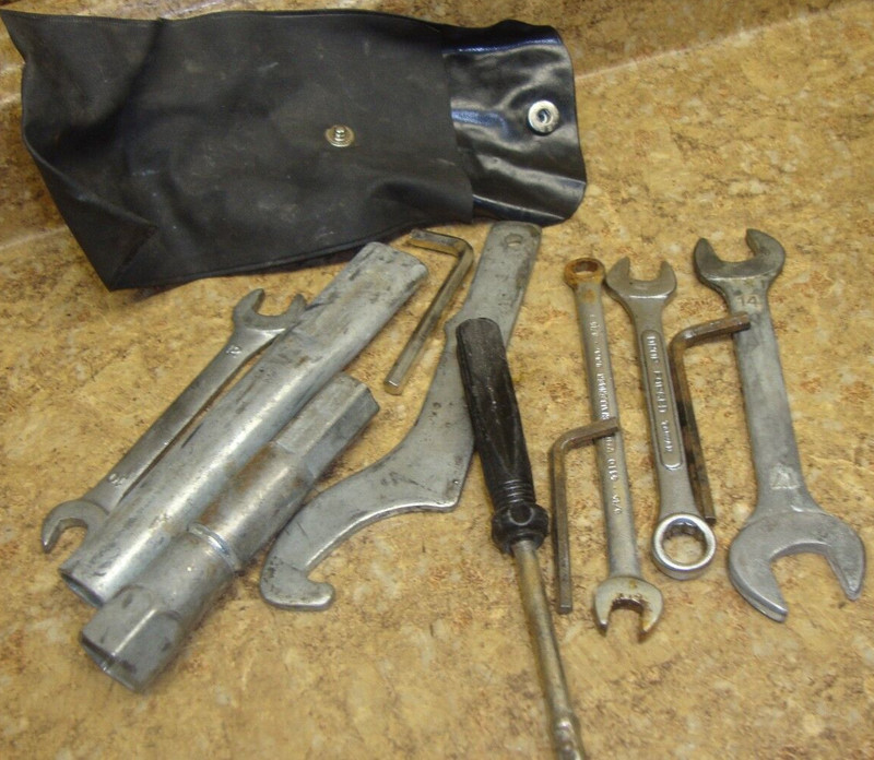 2000 Yamaha XVS650 XVS 650 A V Star Tool Kit Holder Pouch Set Tools Bag 00
