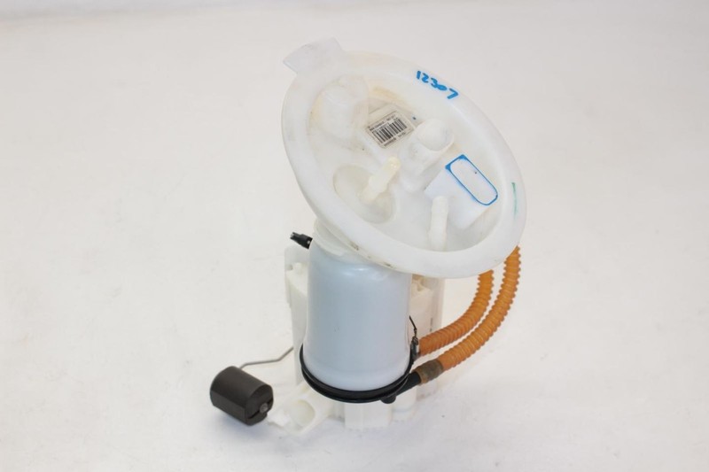 15-17 BMW M3 3.0L Twin Turbo Fuel Pump Assembly 228469305