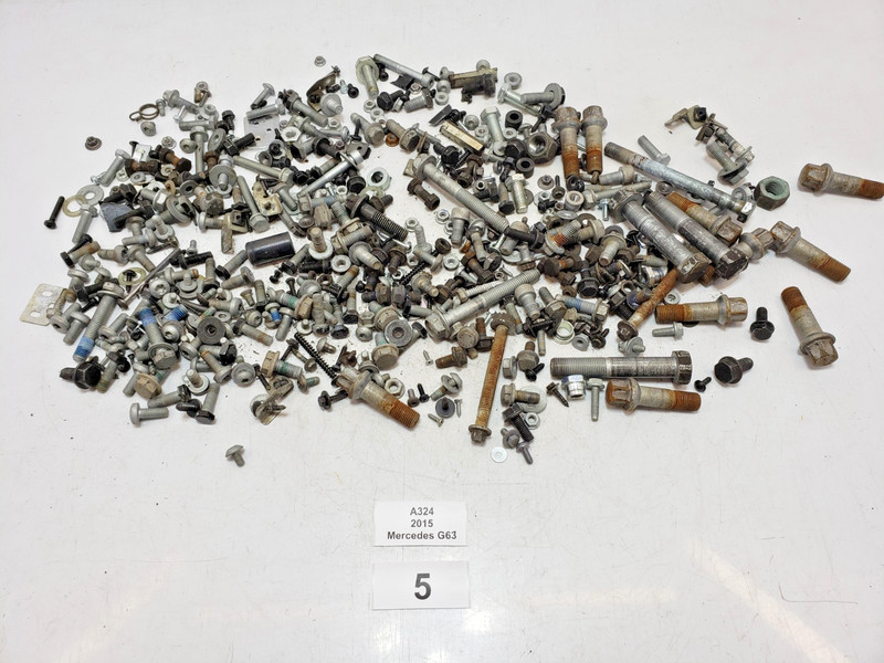 ✅ 2013-2018 OEM Mercedes W463 G63 AMG Bolts SET