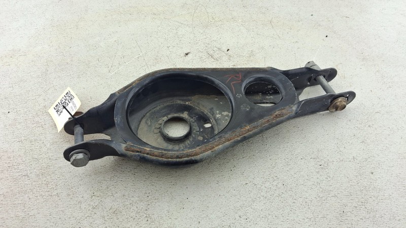 2017 - 2025 CHRYSLER PACIFICA REAR LEFT SIDE SUSPENSION LOWER CONTROL ARM OEM