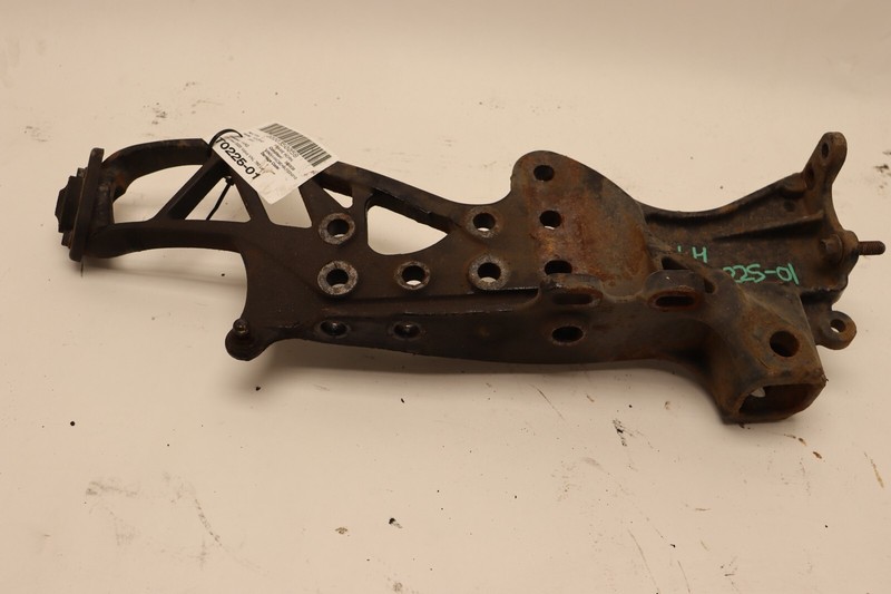 2019-2023 VOLVO VNL 760 LEFT DRIVER SIDE FRAME HORN MOUNT SUPPORT 22483294 OEM