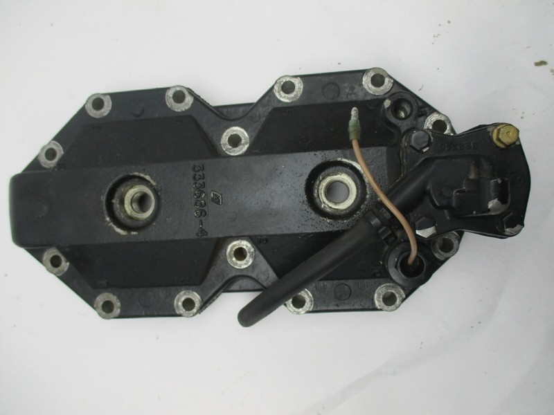 0398818 398818 0436008 0438525 OMC Evinrude Johnson Outboard 140HP Cylinder Head