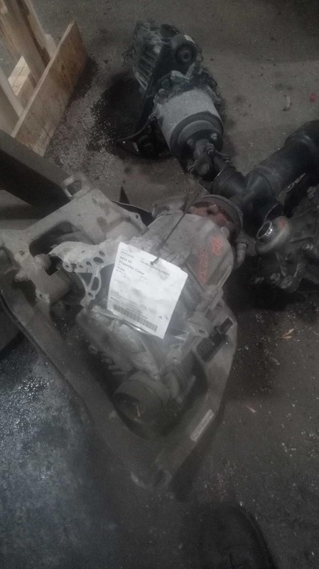 2015 Jaguar XF Transfer Case Assembly OEM C2D19754 126K Mileage 4WD