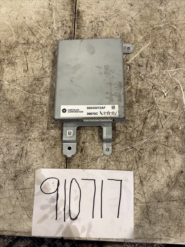 2002-2004 Dodge Durango DAKOTA RADIO AMPLIFIER56043072AF USED OEM