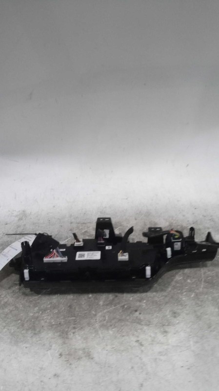2021 KIA Sportage A/C Selector Switch OEM 97250D9CC0AK5 Red 59K Miles