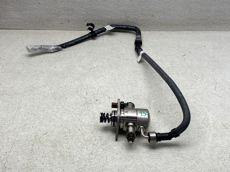 2022-2024 AUDI A3 ENGINE HIGH PRESSURE FUEL PUMP OEM LOT755