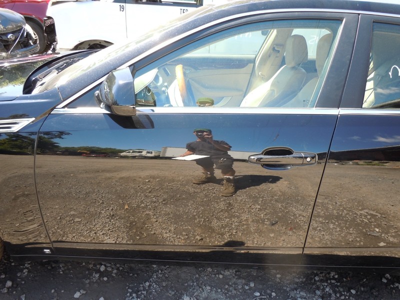 2008-2014 Cadillac CTS Sdn Wgn Front Door Assembly Driver Left OEM U8555