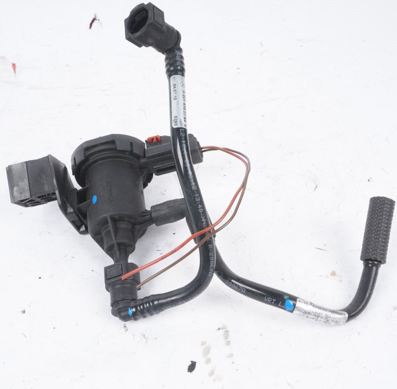 11-18 Mercedes W216 CL550 CLS550 S550 Fuel System Purge Valve 0014760532 OEM