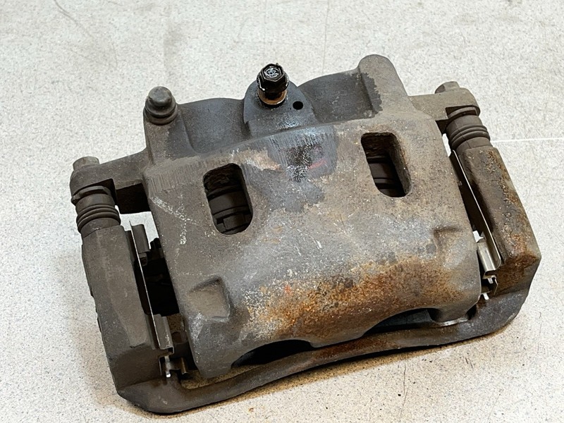 09 Nissan Titan 2WD Front Left Driver Side Brake Caliper