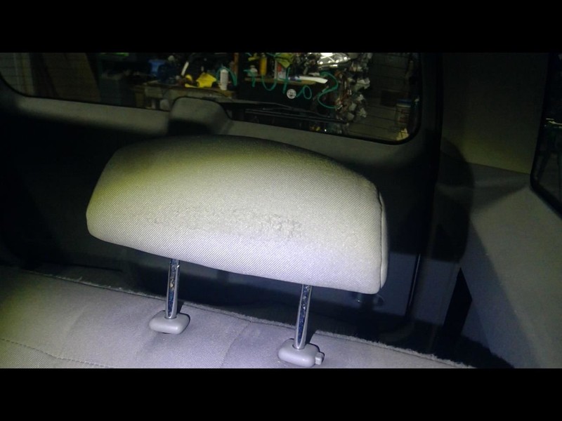 VUE 2003 2 Rear Headrests 1706013