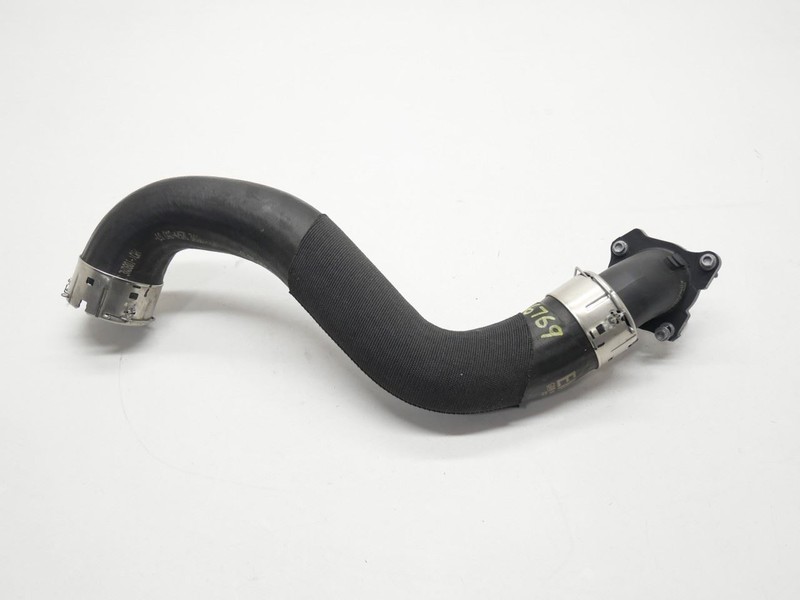 2020-2024 BUICK ENCORE GX RIGHT RH PASSENGER SIDE INTERCOOLER AIR INLET HOSE OEM