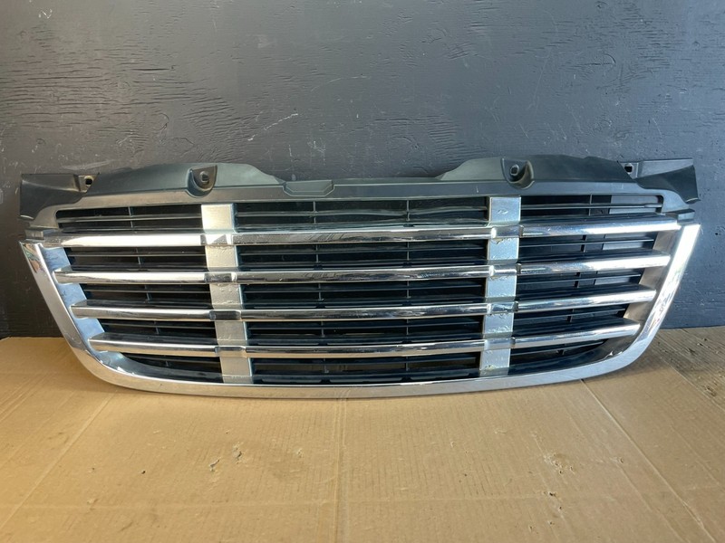 2009 to 2011 Freightliner Sprinter Front Upper Chrome Grill Grille AC2215 DG