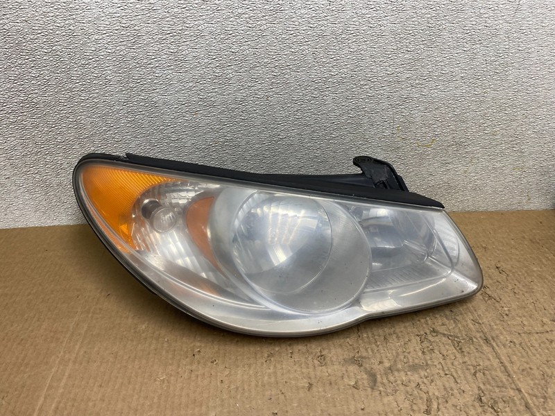 2007 2008 2009 2010 Hyundai Elantra Right Passenger Side Headlight OEM W7645 DW