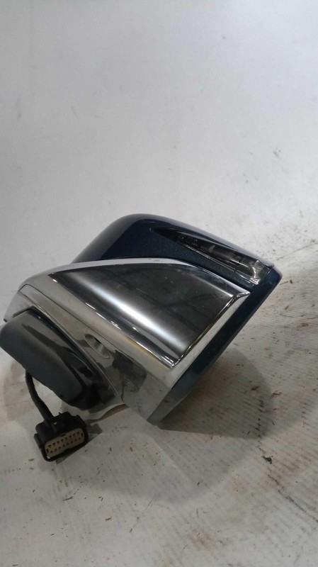 Used Left Door Mirror fits: 2018 Lincoln CONTINENTAL w/blind spot alert 1 piece