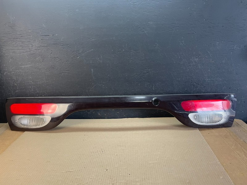 2000 to 2002 Ford Taurus Trunk Rear Center Lid Tail Light Panel ae3437 DG