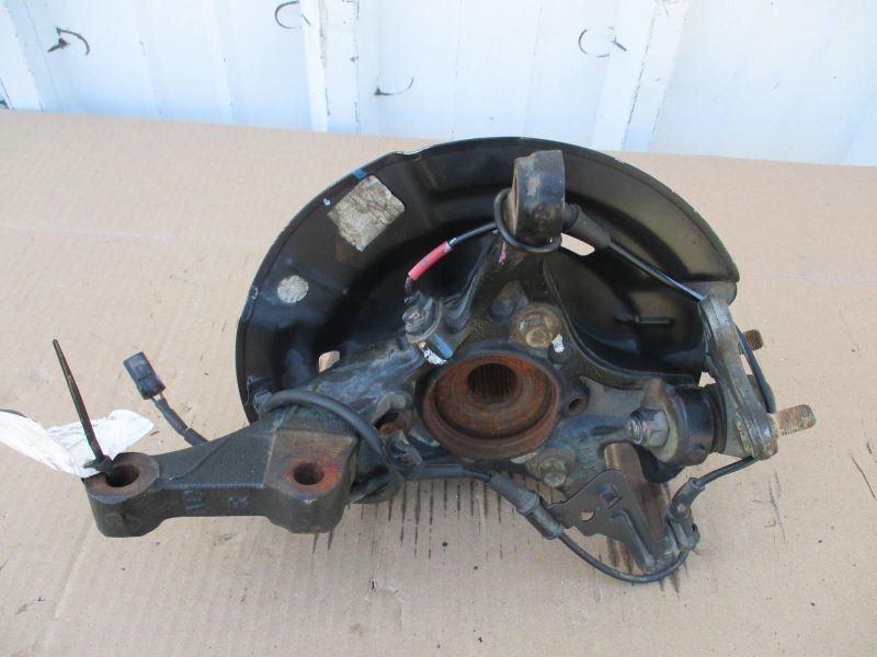 17-18 HYUNDAI ELANTRA RIGHT FRONT SPINDLE 25303