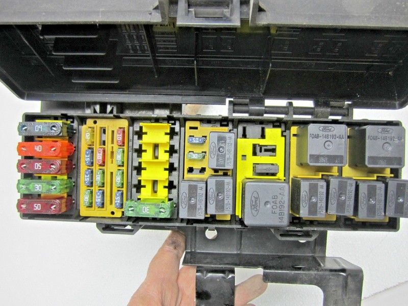 00 01 EXPLORER MOUNTAINEER MAIN FUSE BOX RELAY SWITCH WIRE PANEL 5.0L V8 HOOD