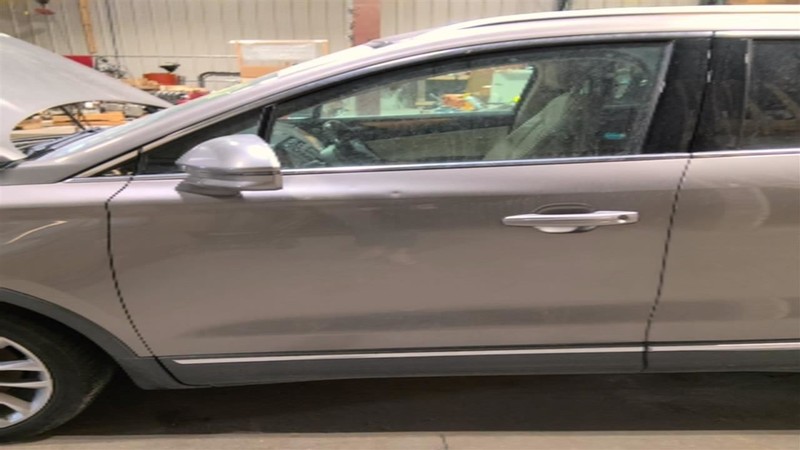 Driver Left Front Door Electric Fits 15-19 MKC 3405625