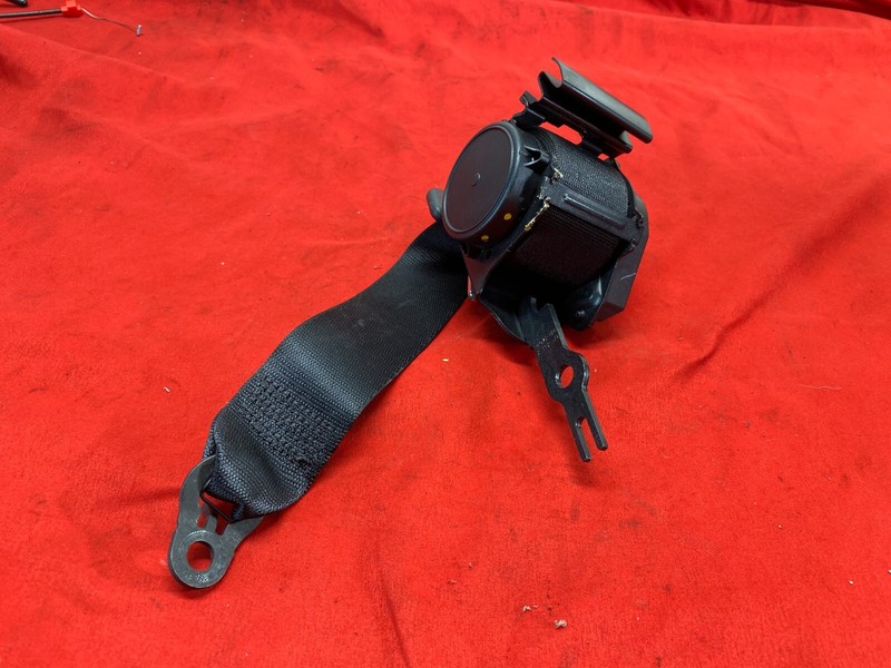 12-19 BMW F30 3 Series Rear Left or Right Upper Seatbelt Retractor Black OEM✅
