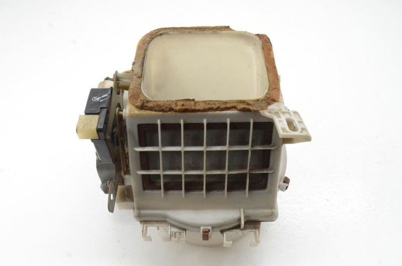 1986-1988 Mazda RX7 FC Vert Blower Motor Heater Motor Housing FB05 61 140
