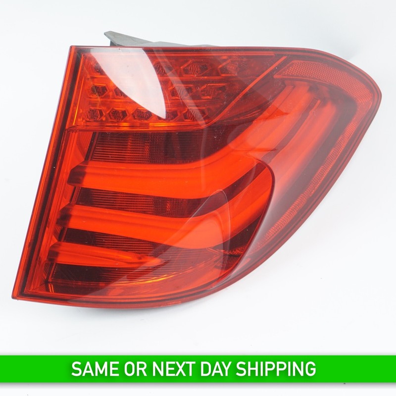 2010 - 2013 BMW 550GT F07 REAR RIGHT PASSENGER SIDE OUTER TAIL LIGHT LAMP OEM