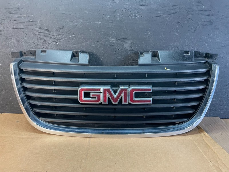 2007 to 2014 GMC Yukon Front Upper Grille Grill OEM ae0836 DG