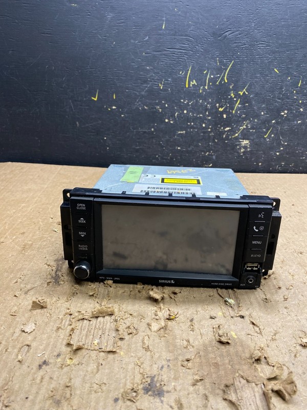 2008 2013 Jeep Dodge Chrysler Screen Display CD Player Satellite Radio Z7569 DG