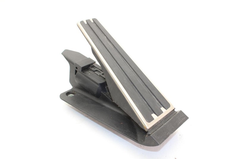 12-16 Porsche 911 Carrera 3.8L Accelerator Gas Pedal 97042302101