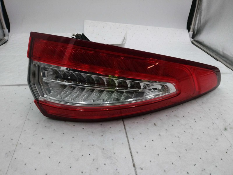 2016 Ford Fusion Left Tail Light Assembly White OEM 159076 127k Miles