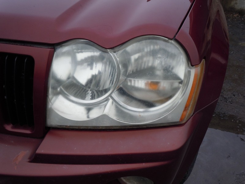 2005-2007 Jeep Grand Cherokee Halogen Headlight Driver Left LH OEM