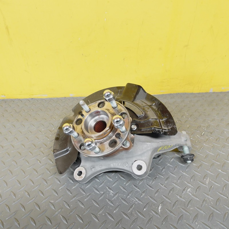 2021-2025 HYUNDAI SANTA FE FRONT RIGHT SPINDLE KNUCKLE WHEEL BEARING HUB OEM