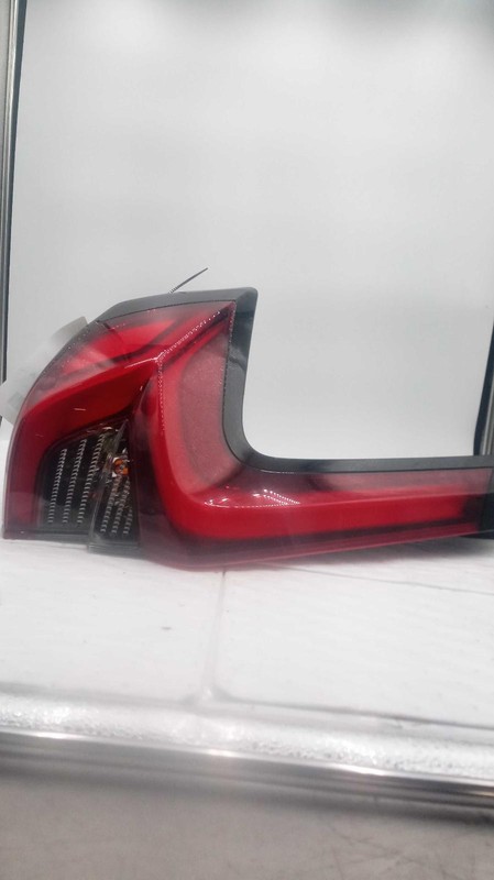 2023 Honda CR-V Left Tail Light Assembly Grey OEM 7678062 Used 26k Miles