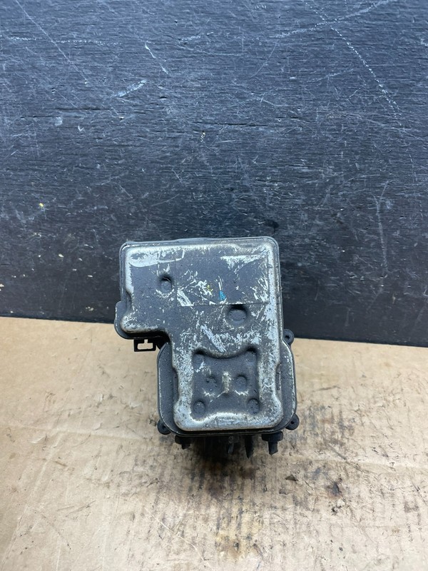 2005 - 2007 Chevy Express GMC Savana 1500 2500 ABS Anti Lock Brake Pump R4398 DG