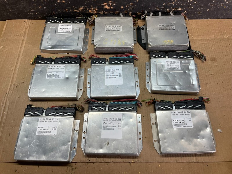 Mix of 10 Mercedes ECM Engine Computer Module AB3204