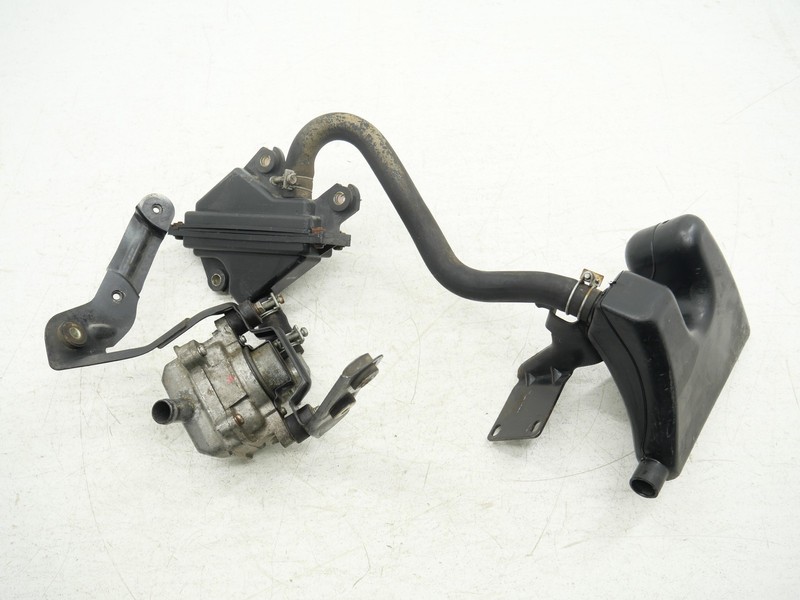 Used Right Exhaust Gas Recirculation EGR Assembly 1990-1996 Nissan 300ZX 2+0 OEM